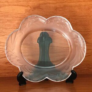Lalique France Crystal Rare Oval Plate L: 10 3/4" x W: 8 3/4 x D: 1 1/2"